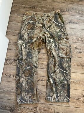 Real tree camo pants (NO BUTTON) Size 38x32‼️